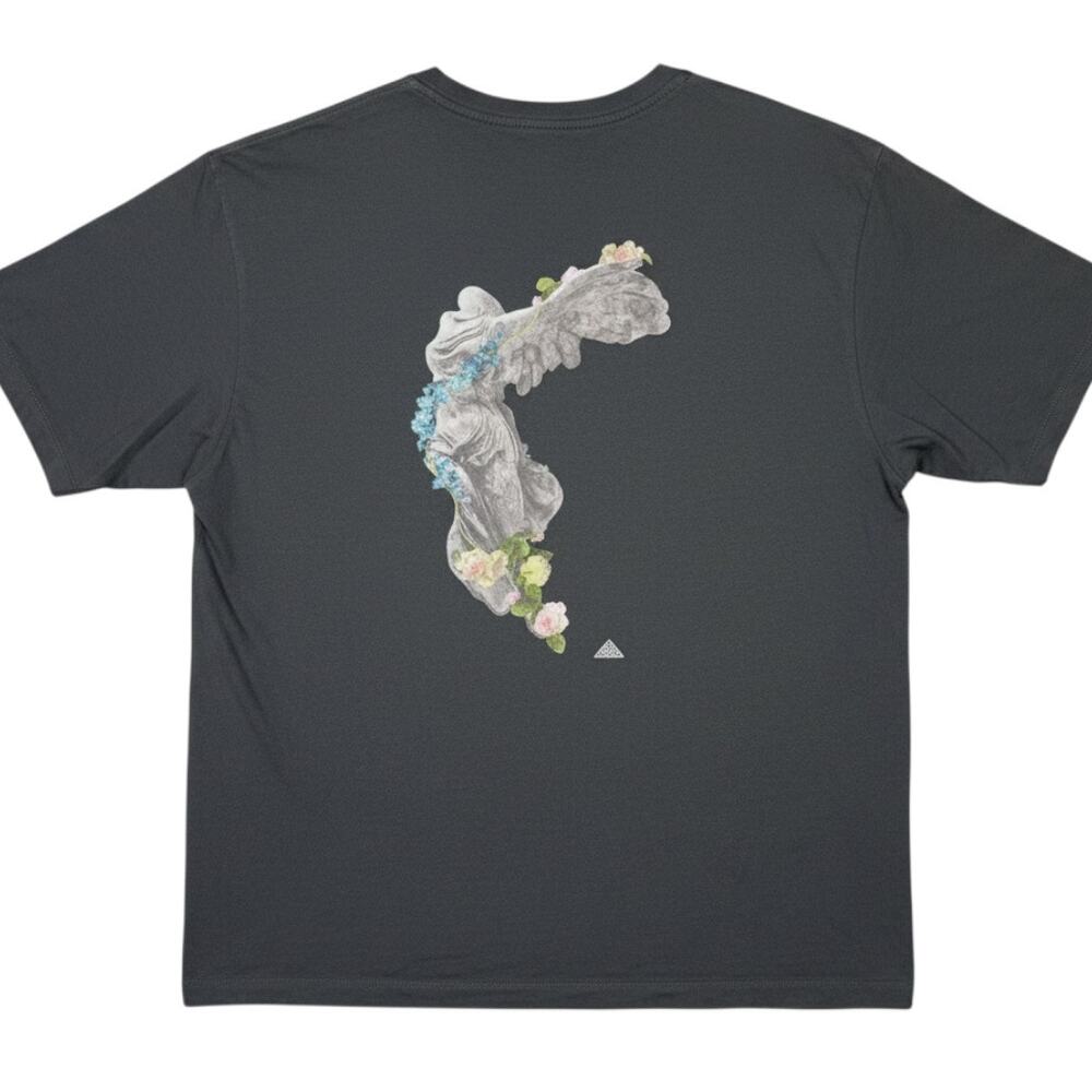Uniqlo UT Musée Du Louvre Peter Saville The Winged Victory Gray Men's XL T-Shirt
